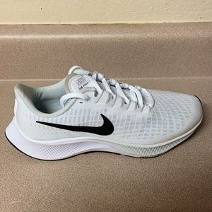 Women’s Nike Pegasus 37 Running Shoe Size 8